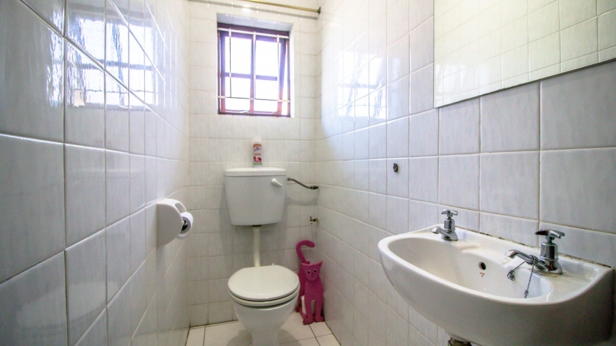 4 Bedroom Property for Sale in Dorchester Heights Eastern Cape